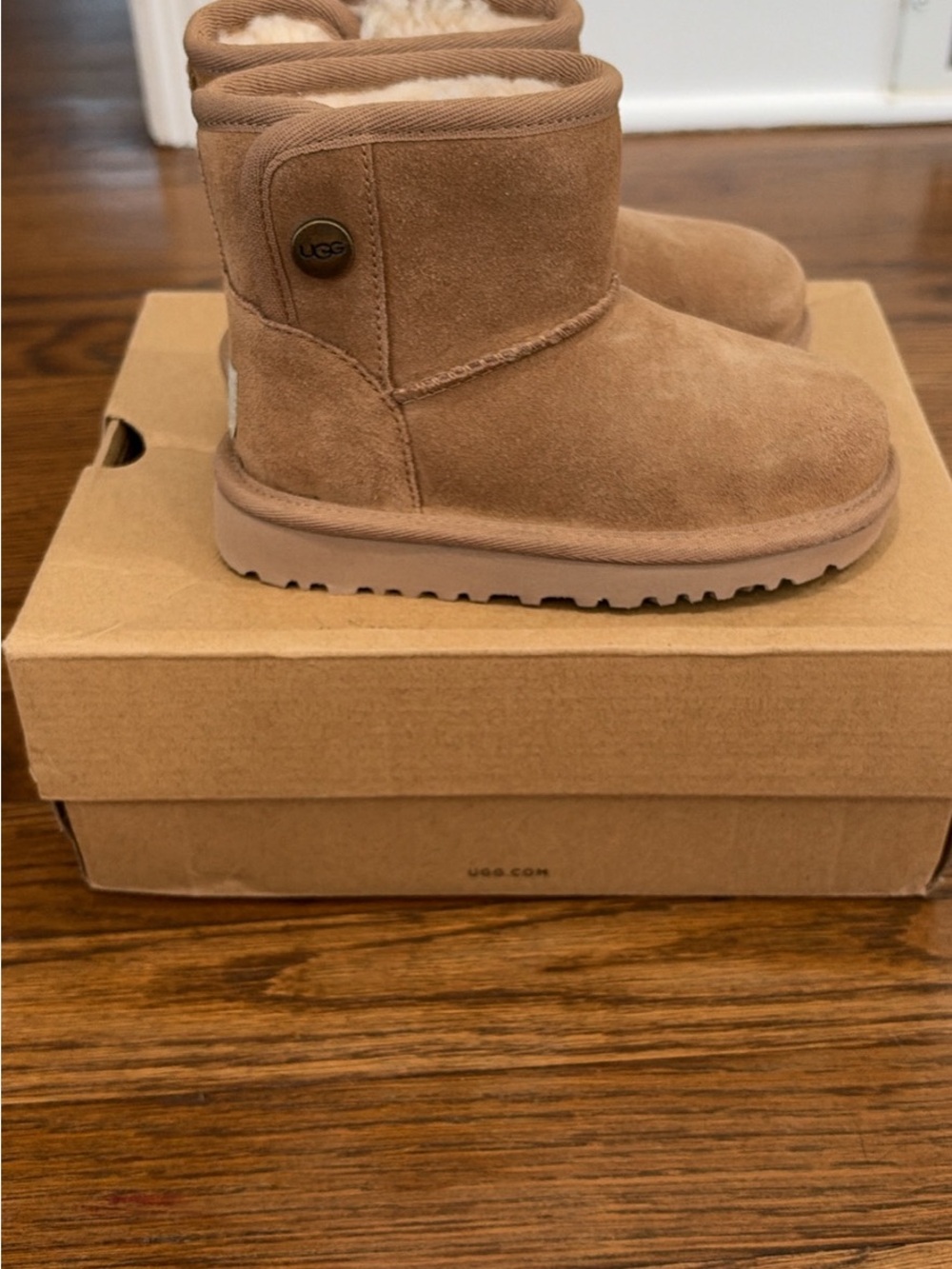 UGG Jona Boots